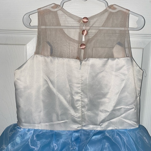 Adorable Unbranded Girls Unicorn Dress Size 2 from China (fits like a 6-8 US) - Picture 4 of 7